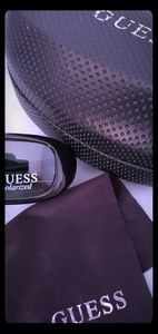 Authentic GUESS Polarized Sunglasses w Case+Cloth